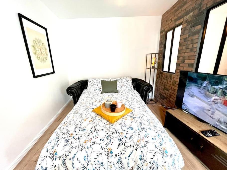 Le Charly - Magnifique Appartement Hypercentre Pau Esterno foto
